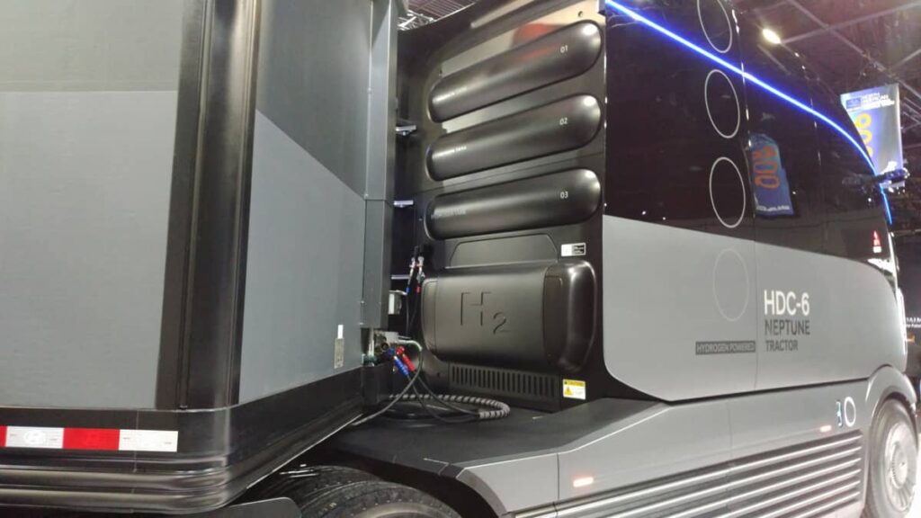 Hydrogen-powered truck with labeled tanks
