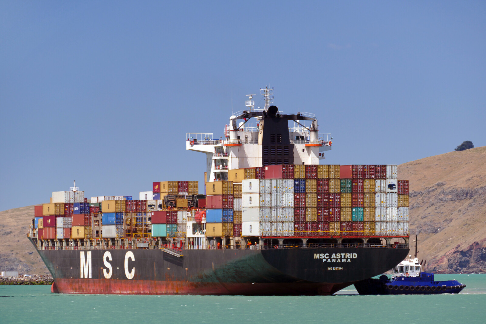 How is the Coronavirus (COVID-19) affecting the container shipping industry?
