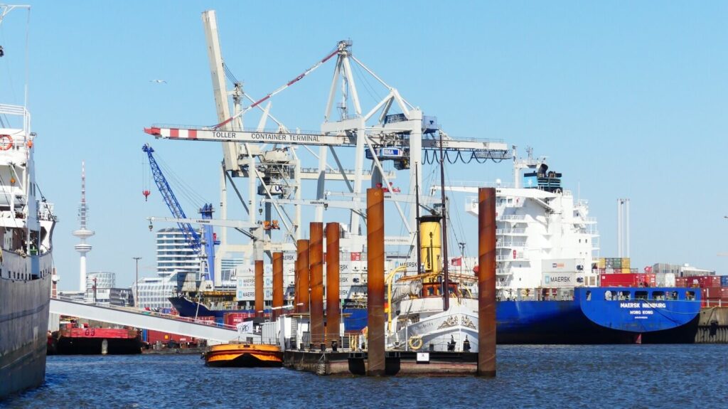 shipping yard cranes